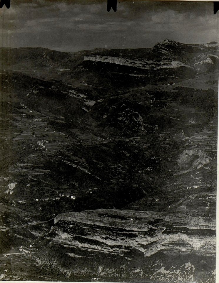 Panorama, Standpunkt Zugna Torta. (3. Teilbild zu WK1 ALB083 24377a) (BildID 15632295)