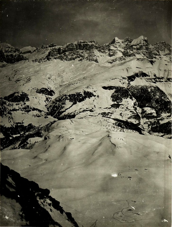 Panoramaaufnahme Standpunkt Mezzodikreuz, Col di Lana-Gebiet. (2. Teilbild zu WK1 ALB14 03935a) (BildID 15418707)