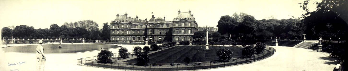 Panoramic view of Luxembourg Gardens, Paris, ca. 1909