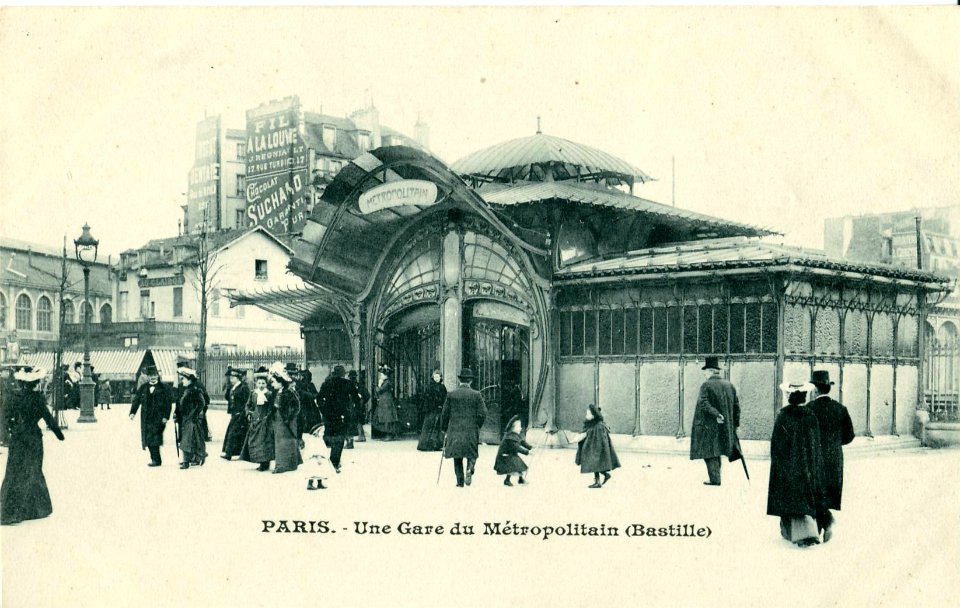 PARIS - Une Gare du Métropolitain (Bastille)
