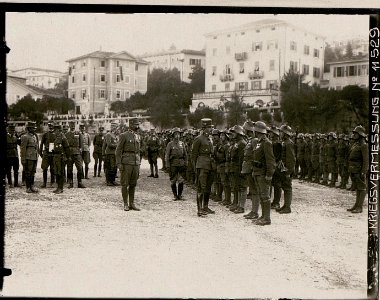 Parade des Infanterieregiments Nr. 59 vor Kaiser Karl in Trient (BildID 15733433)
