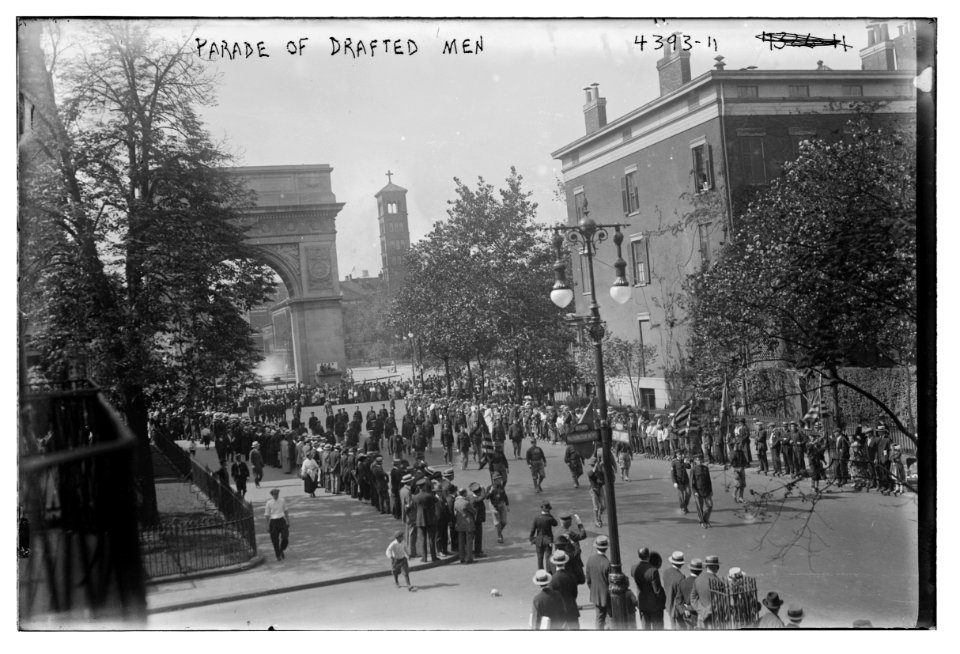 Parade of drafted men LCCN2014705830