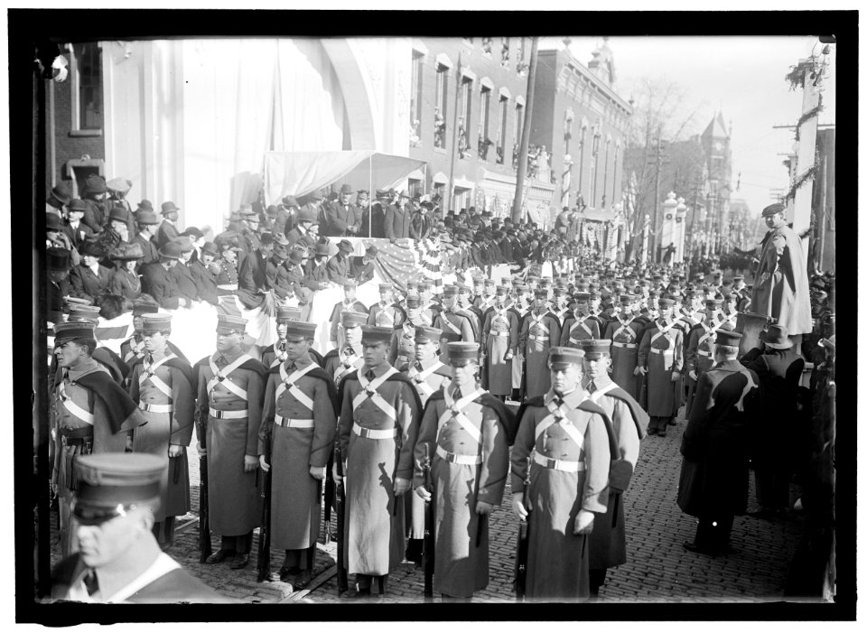 Parade with President Woodrow Wilson and Mrs. Wilson on reviewing stand LOC hec.01883