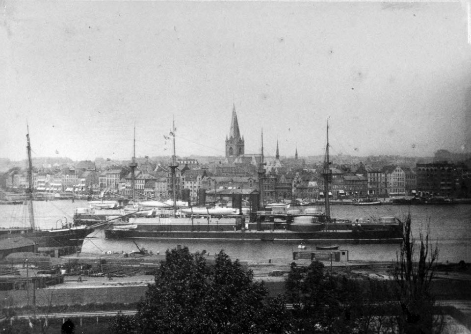 Panzerschiff DINGYUAN (chin.) und ZHENYUAN (chin.) (Kiel 80.681)