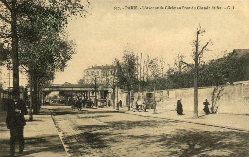 Paris.Avenue de Clichy.Pont de chemin de fer