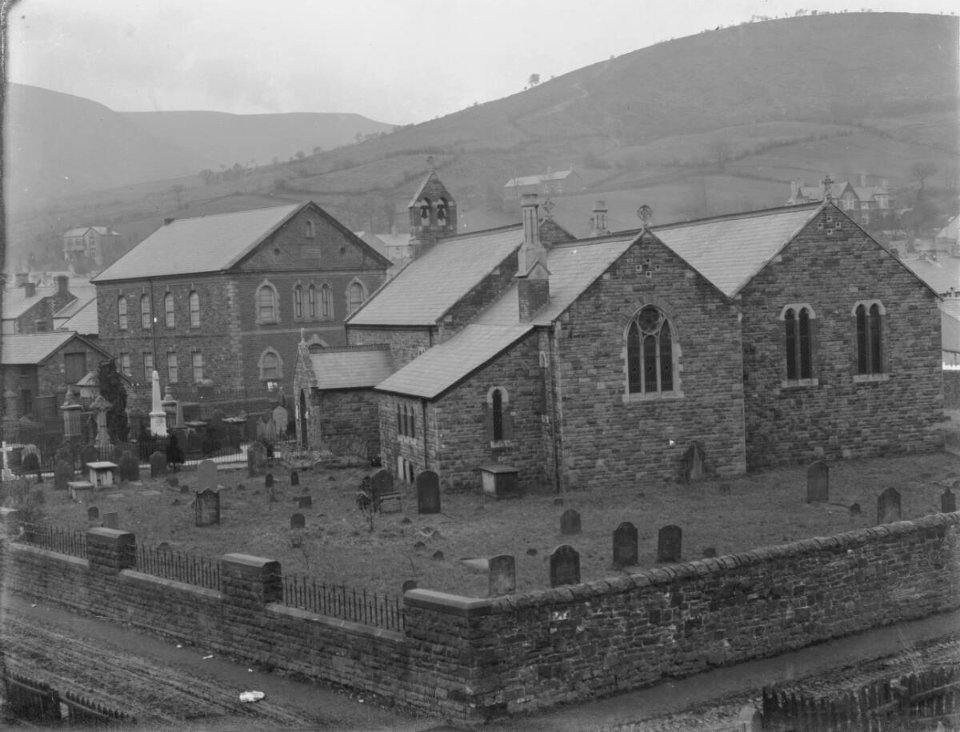 Parish Church & Bethesda Chapel, Ton Pentre, Rhondda (4641511)