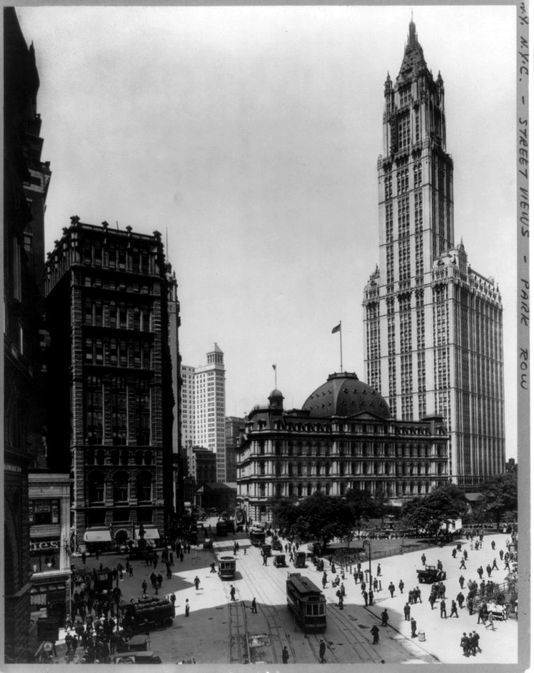 Park Row looking south (toward Old City Hall), New York City LCCN2006675644