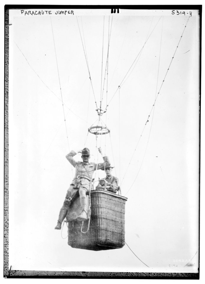 Parachute jumper LCCN2014711706