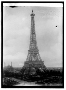 Paris. Eiffel Tower LCCN2016820889