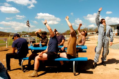 Parachute training -o