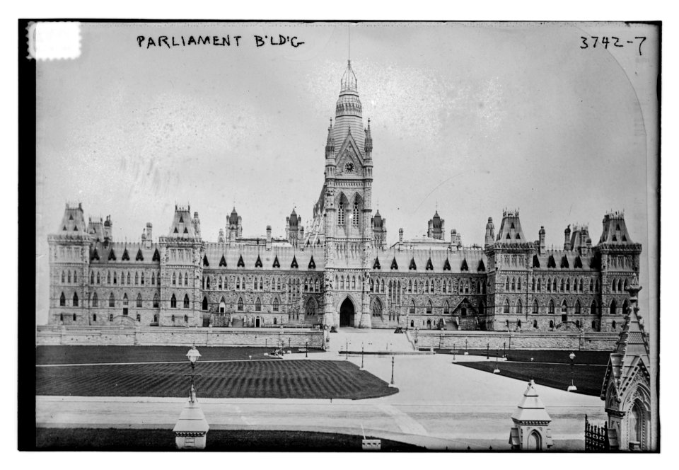 Parliament Bldg. LCCN2014700894