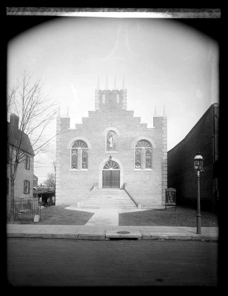 Park View Christian Church LCCN2016823473