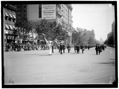 PARADE ON PENNSYLVANIA AVE. LCCN2016852911