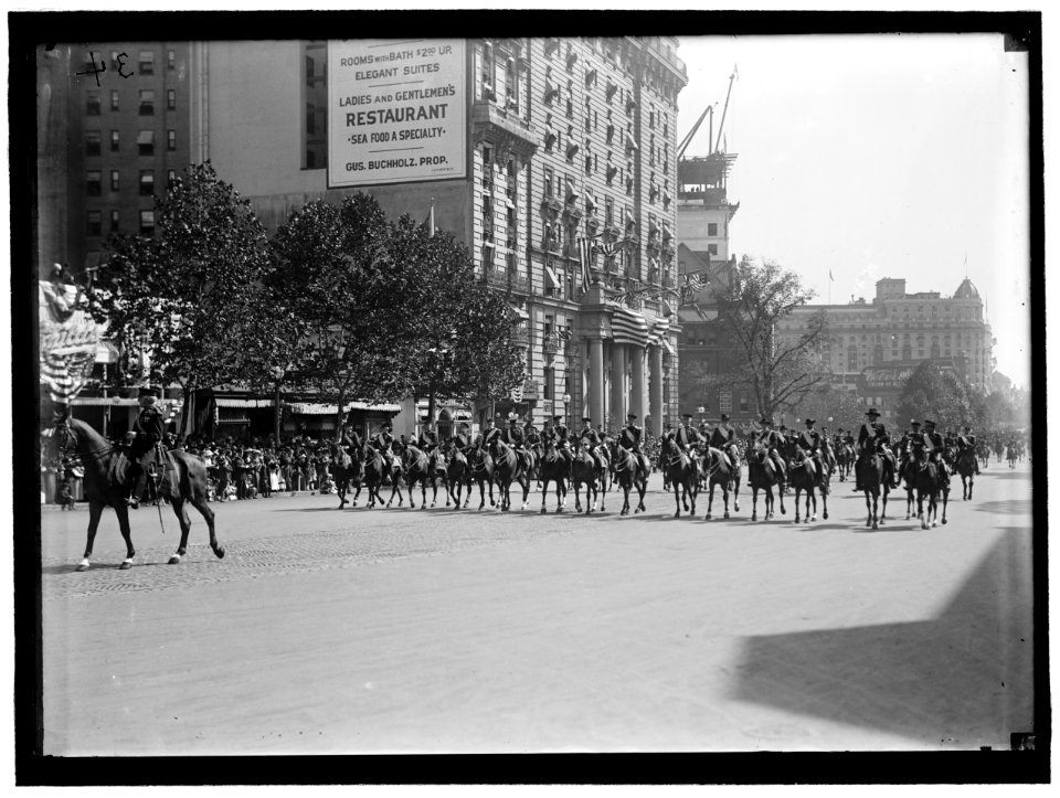 PARADE ON PENNSYLVANIA AVE. LOC hec.00036
