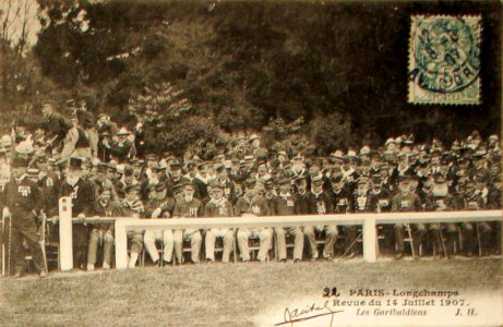 Paris Longchamps 14 juillet les Garibaldiens 8 VIII 1907