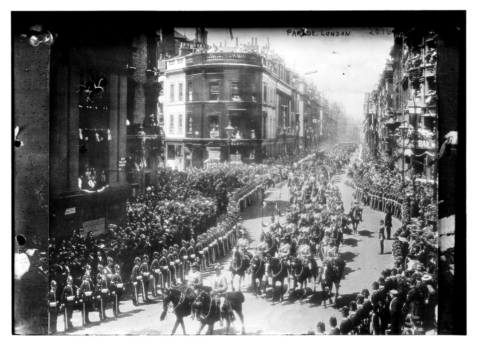 Parade, London LCCN2014688014