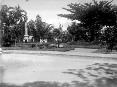 Parkparti. Tamatave, Toamasina. Madagaskar - SMVK - 021912 photo