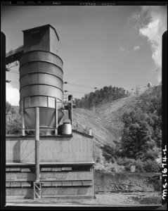 Part of coal cleaning and sizing plant, and traveling buckets which carry slate for disposal at upper right on top of... - NARA - 540903