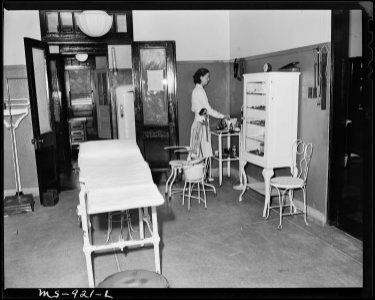 Part of dispensary at the mine. ... miners have equal facilities. Tennessee Coal, Iron & R.R. Company, Edgewater... - NARA - 540610