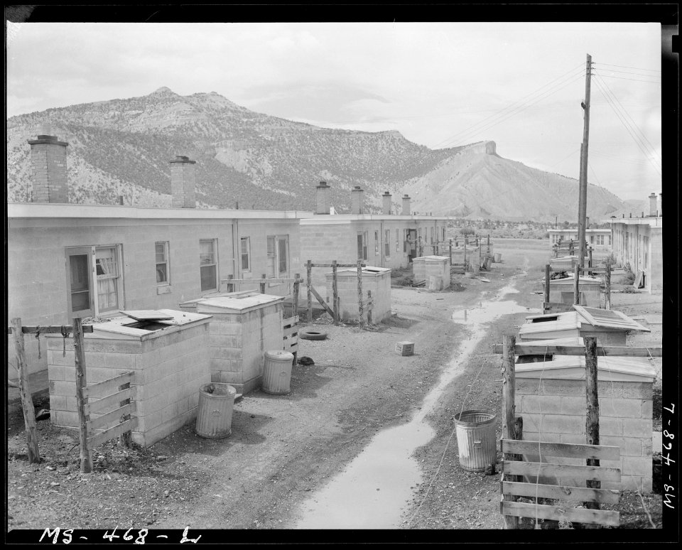 Part of government housing project adjacent to King Mine. Hiawatha, Carbon County, Utah. - NARA - 540431