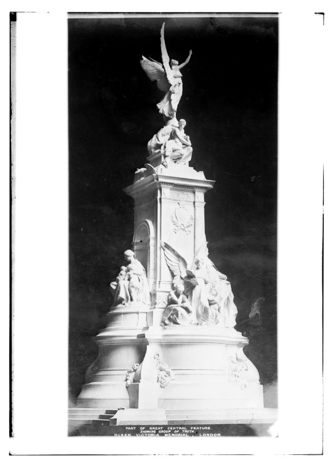 Part of great central feature. Showing group of truth. Queen Victoria Memorial, London LCCN2014689165