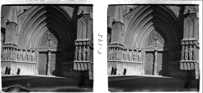 Part central de la façana de la catedral de Tarragona