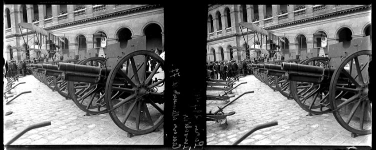 Paris. 29-07-15. Les Invalides. Canons allemands de 72 - Fonds Berthelé - 49Fi146