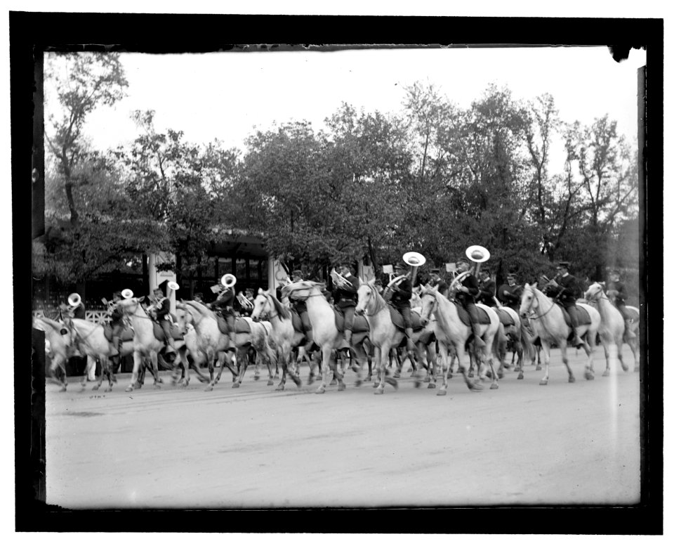 Part of the military parade first day. The mounted band of the 2nd U.S. Cav(alry) LCCN2008680924