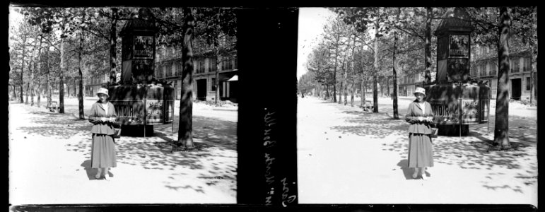 Paris. Mme Marthe Boullet - Fonds Berthelé - 49Fi1045