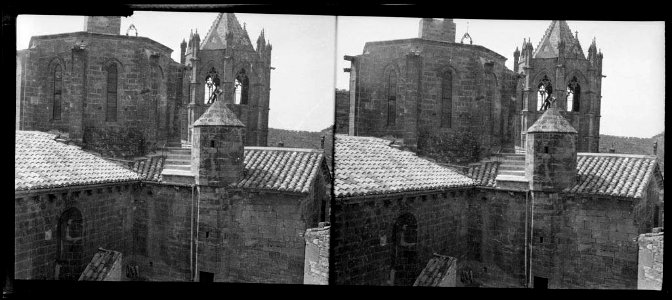 Part posterior i campanar de Santa Maria de Vallbona