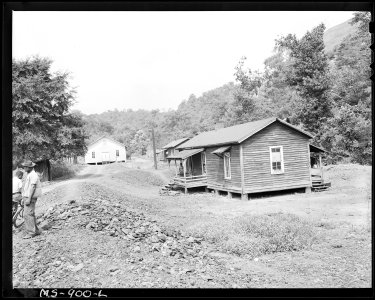 Part of company housing project for Negro miners. Adams, Rowe & Norman Inc., Porter Mine, Adamsville, Jefferson... - NARA - 540600