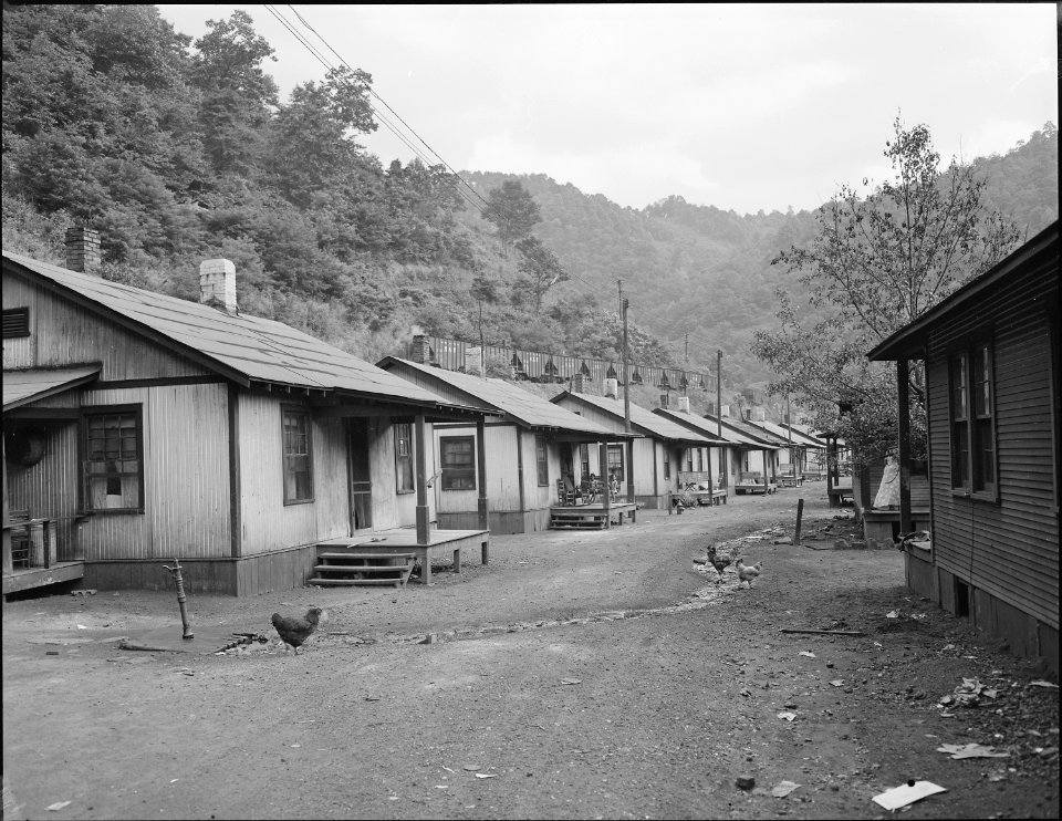 Part of company housing project. Kingston Pocahontas Coal Company, Exeter Mine, Welch, McDowell County, West Virginia. - NARA - 540686