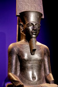 Paris - Toutânkhamon, le Trésor du Pharaon - Amon protégeant Toutânkhamon - 002