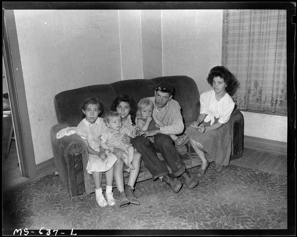 Part of family of Floyd Mackley, miner, living in company housing project. Utah Fuel Company, Castle Gate Mine... - NARA - 540542
