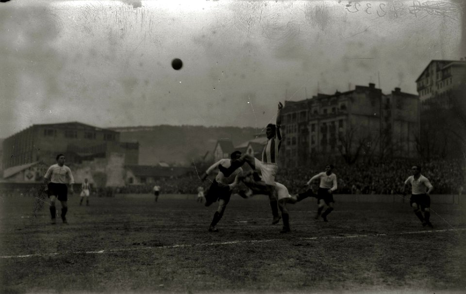Partido de fútbol de la Real Sociedad y Real Unión en el campo de Atotxa (2 de 3) - Fondo Car-Kutxa Fototeka