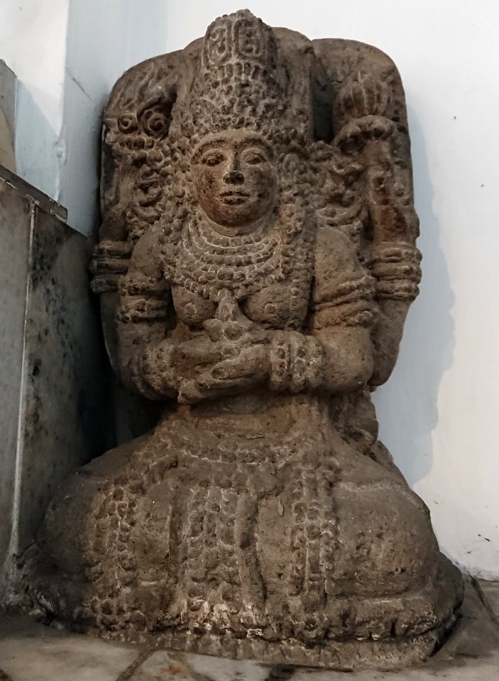 Parvati Statue 3547 (126a)