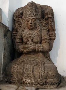 Parvati Statue 3547 (126a)