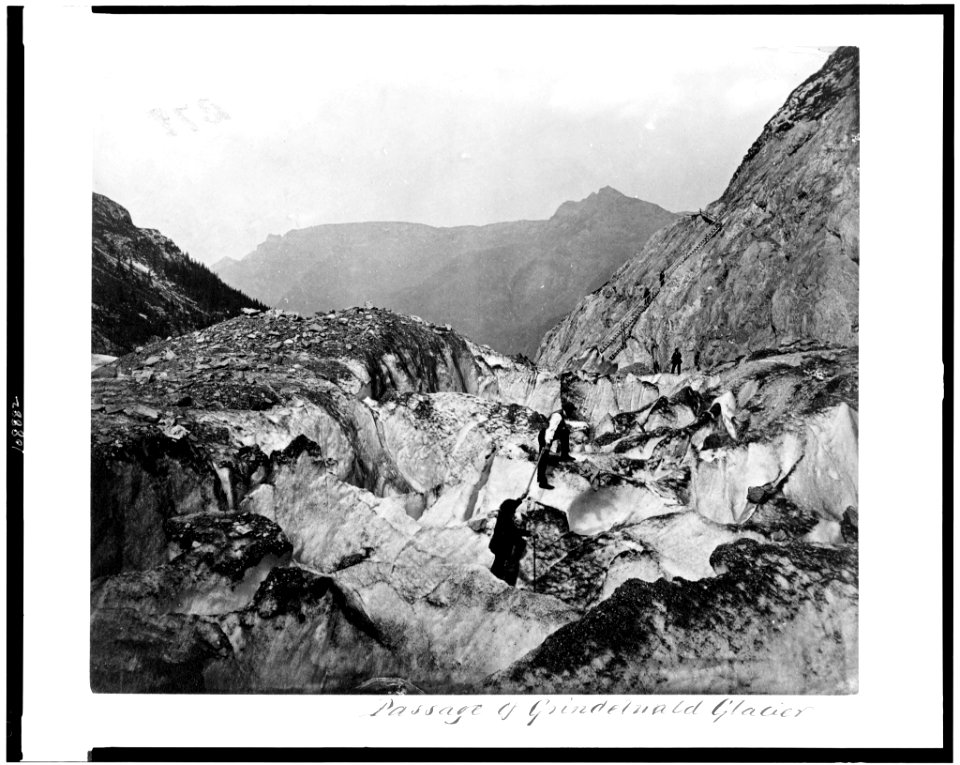 Passage of Grindelwald Glacier LCCN94514041