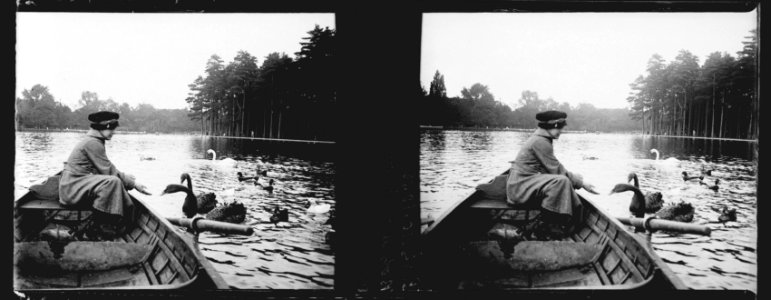 Paris. 10-10-16. Bois de Boulogne. Marie-Louise Delagarde - Fonds Berthelé - 49Fi1017