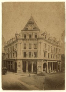Passage, Den Haag, gevel aan het Buitenhof en Kettingstraat, ca. 1890 photo