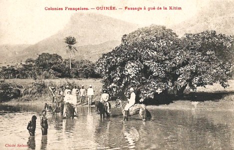 Passage à gué de la Kitim (Guinée)