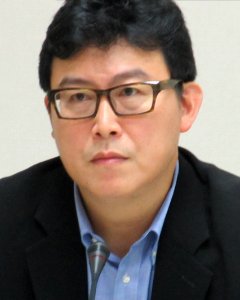 Pasuya Yao from VOA (cropped)