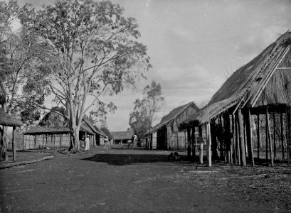 Parti av byn S-te Marie de Marovoay (med bl.a. sakalavinfödingar) - SMVK - 001674