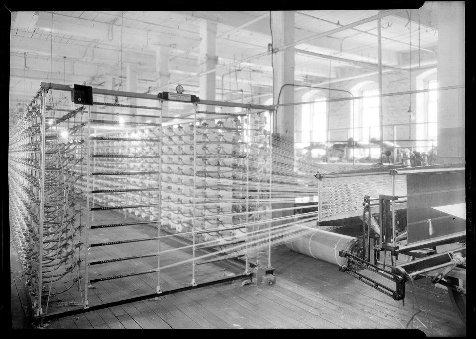 Paterson, New Jersey - Textiles. Jackson Winding and Warping Company. Picture of a Sipp-Eastwood DY type of High... - NARA - 518765