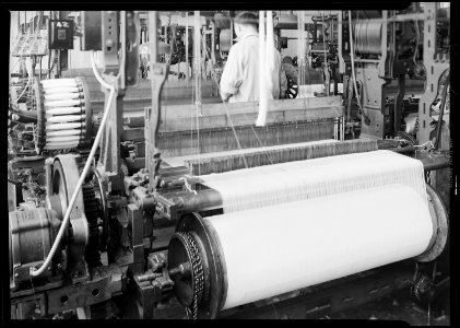 Paterson, New Jersey - Textiles. Looms. - NARA - 518584