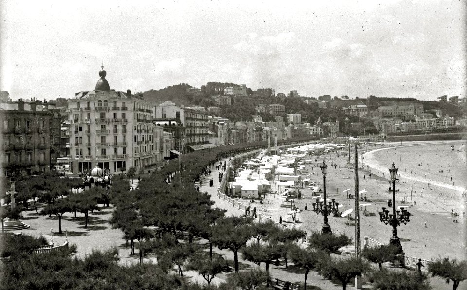 Paseo de la Concha (2 de 4) - Fondo Car-Kutxa Fototeka