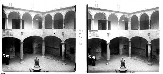 Pati de la Casa de la Caritat