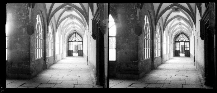 Passadís de l'interior del Convent de Sant Bartomeu de Bellpuig
