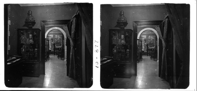 Passadís que mostra la llargària de les habitacions de la casa museu