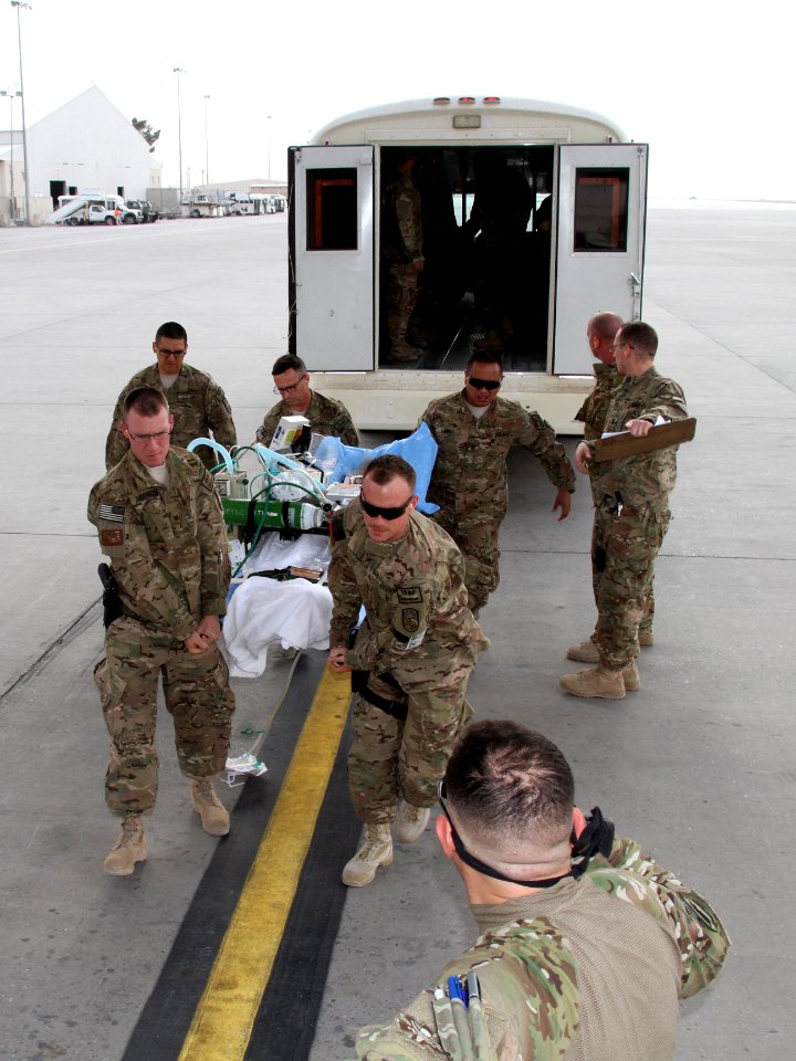 Patient evacuation from Afghanistan 141102-N-JY715-799